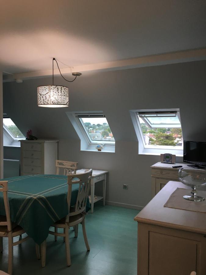A 50m De La Apartment *